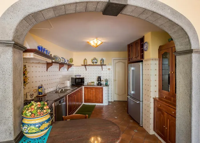 ILARY HOUSE luxury apartment in Positano