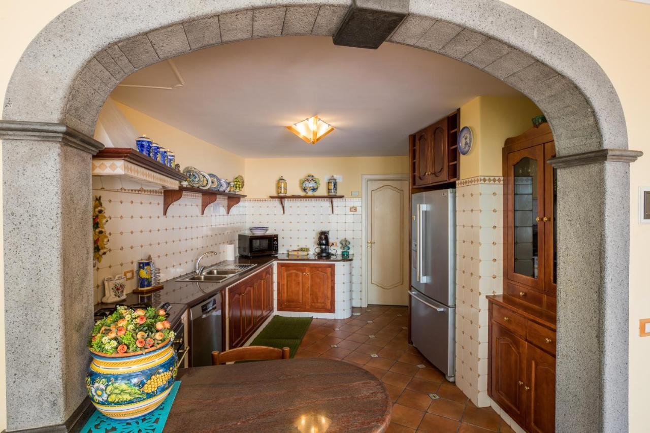 Ilary House - De Vivo Realty Hébergement de vacances *