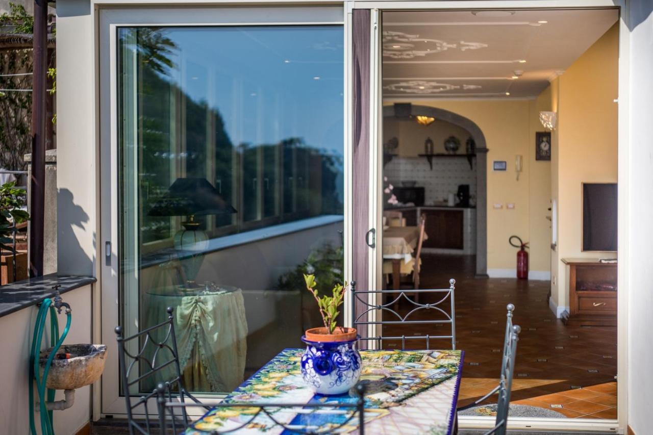 Ilary House - De Vivo Realty Hébergement de vacances *